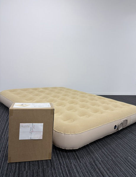 記念品「電動エアーベッド」/連続無災害記録が150万時間達成