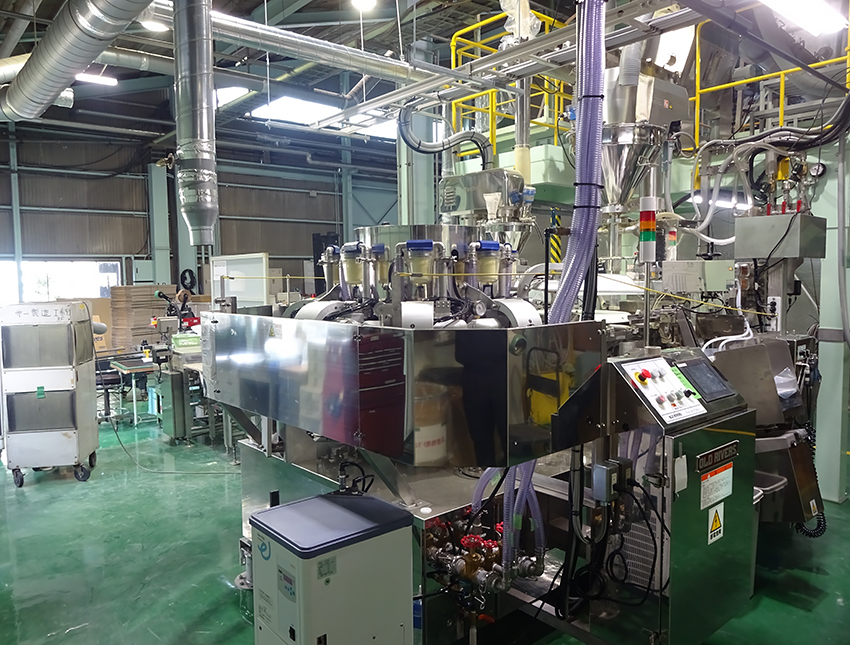 殺虫・殺菌水和剤用 自動充填包装機②